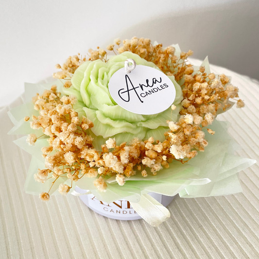 GREEN CANDLE FLOWER MINI BOUQUET