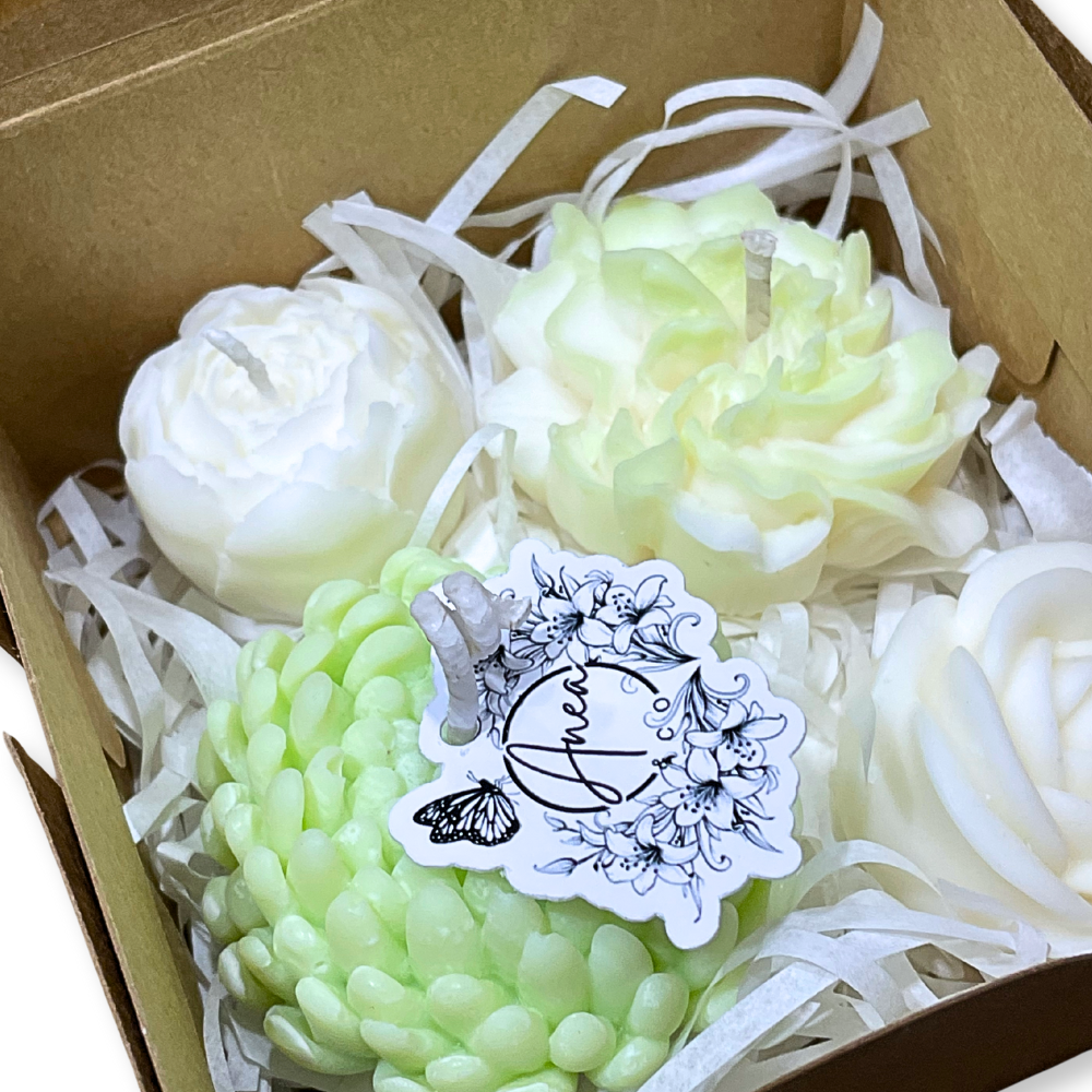 SNOW PIXIE SPRING FLOWERS CANDLE