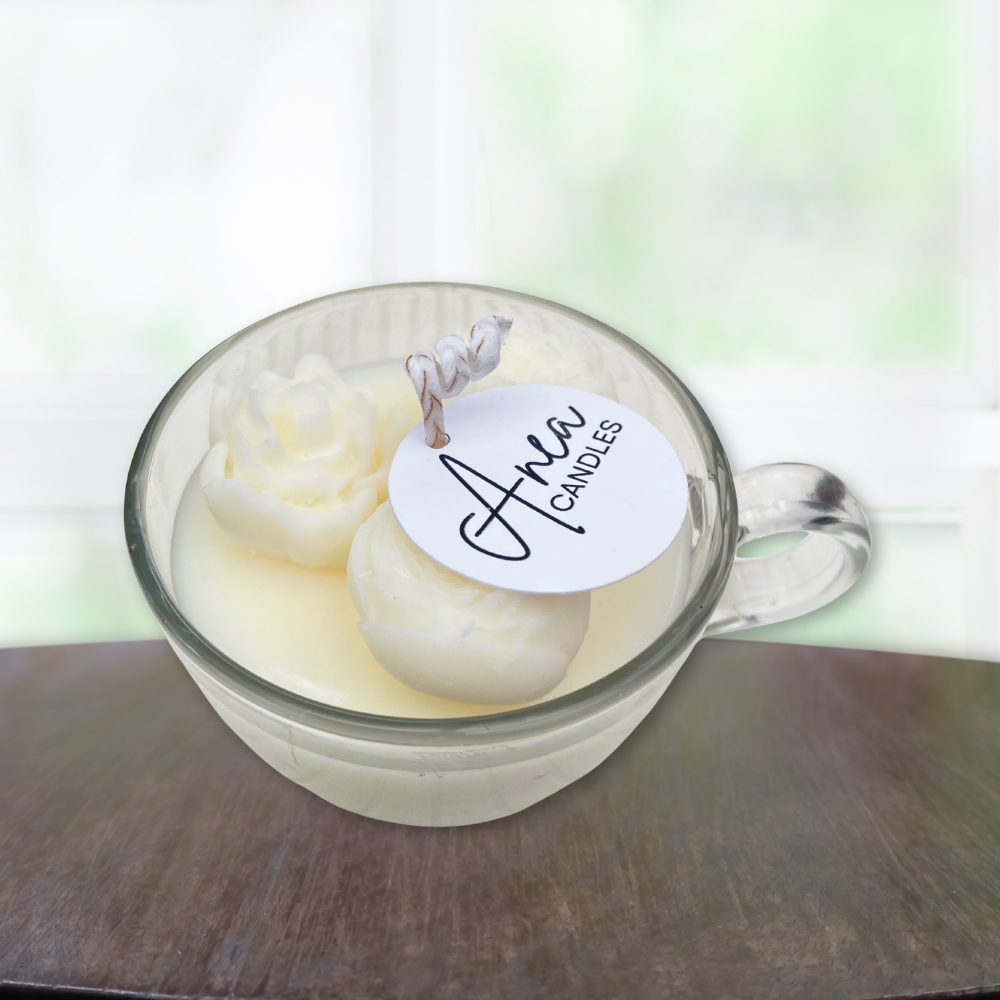 SANDALWOOD FRESH LINEN CANDLE