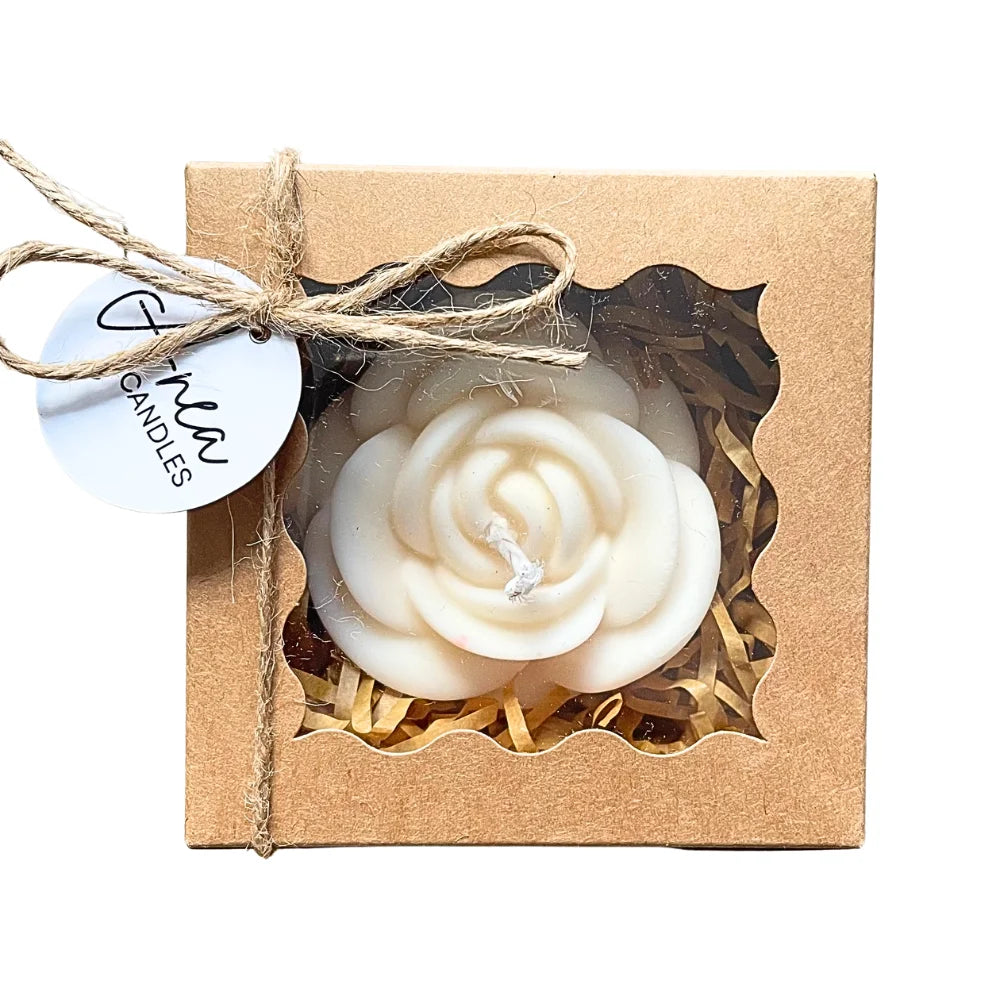 WHITE ROSE FRAGRANCED CANDLE