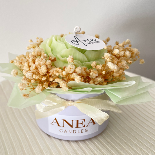 GREEN CANDLE FLOWER MINI BOUQUET
