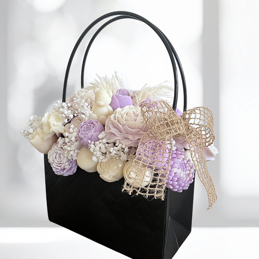 SAVAGE LILAC FRAGRANCED CANDLE FLOWER BAG LONDON